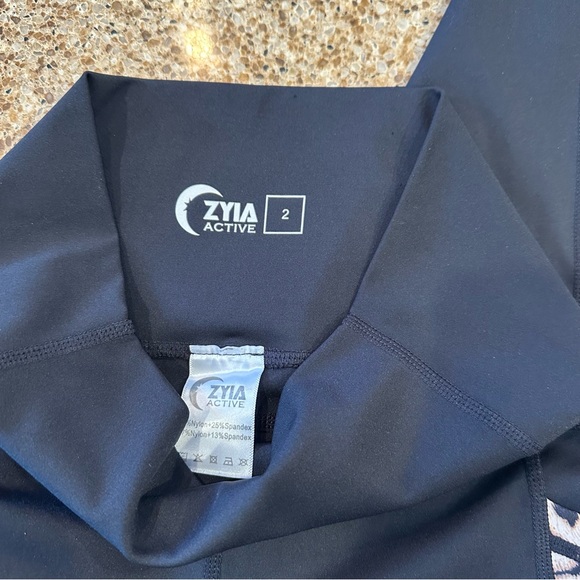 ZYIA Active Black Cheetah Print Leggings size 2 - Picture 4 of 5